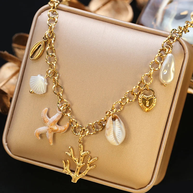 Collier Pendentif Étoile de Mer, Lune & Soleil™
