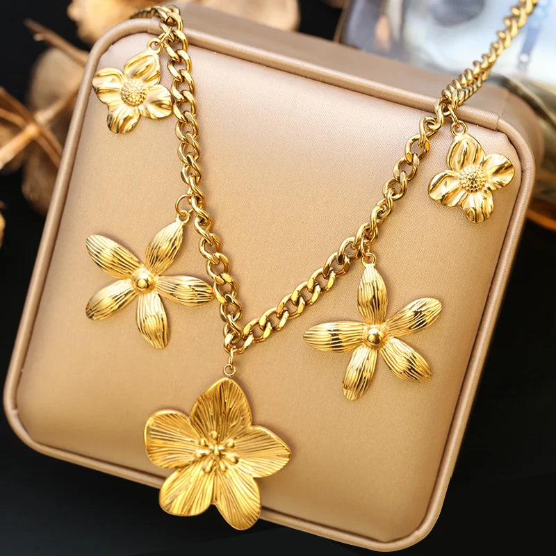 Collier Pendentif Étoile de Mer, Lune & Soleil™