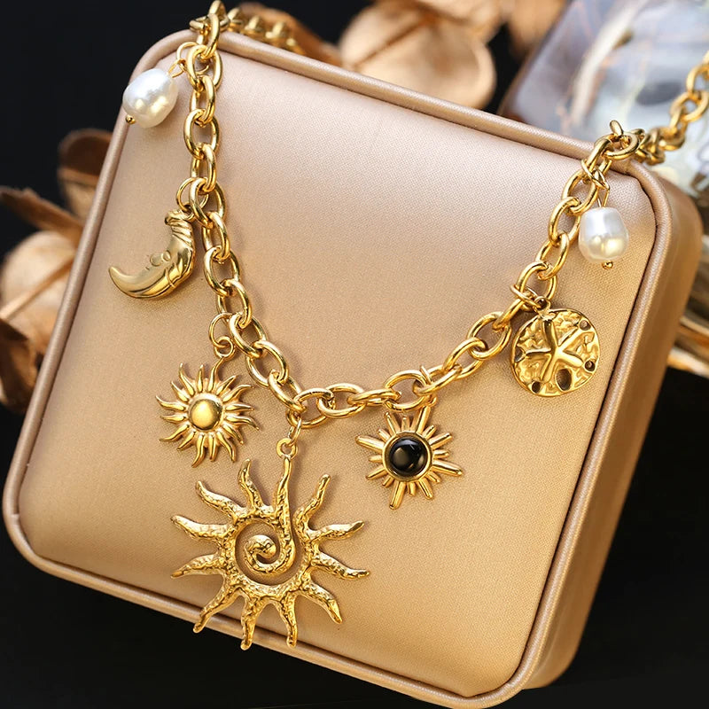 Collier Pendentif Étoile de Mer, Lune & Soleil™