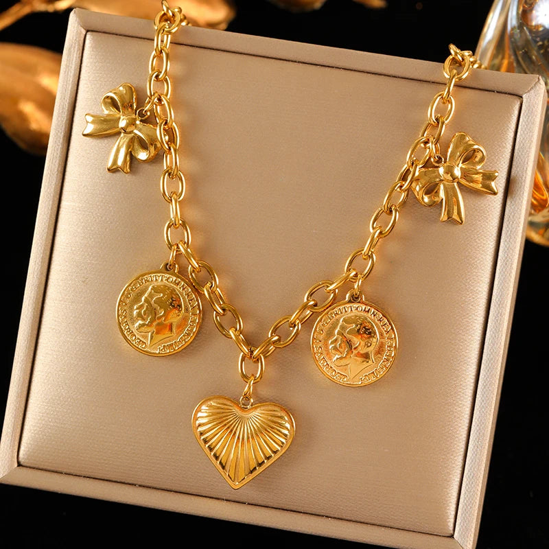 Collier Pendentif Étoile de Mer, Lune & Soleil™
